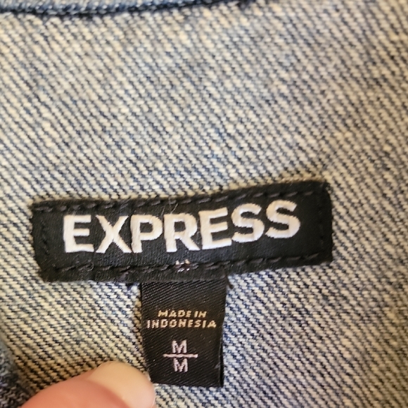 Express Size MEDIUM Womens Crop Blue Distressed Denim Jacket. - Picture 2 of 10